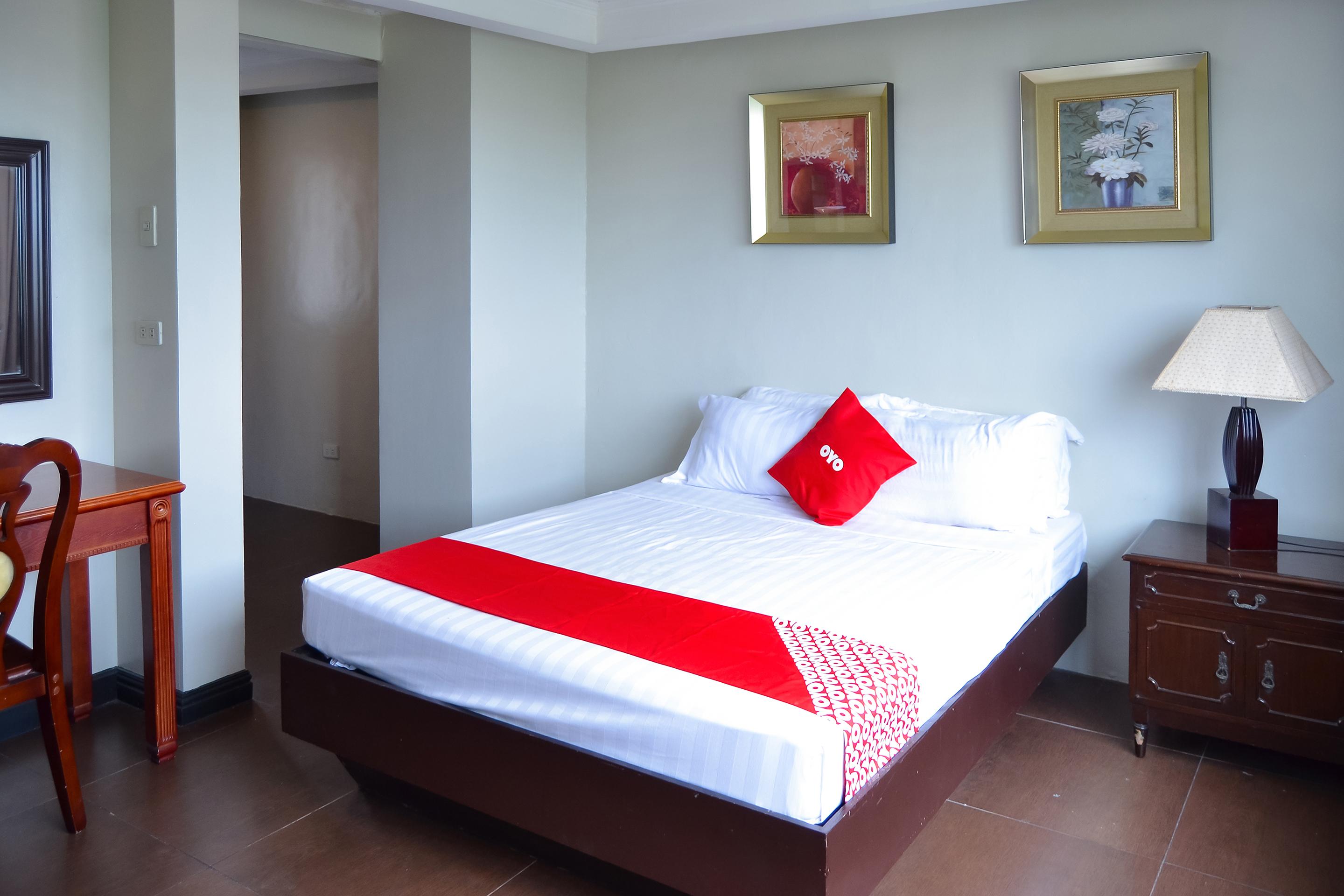 เรดดอร์ซ พลัส แอท โพรเจ็ก 6 เกซอนซิตี้ Hotel ภายนอก รูปภาพ