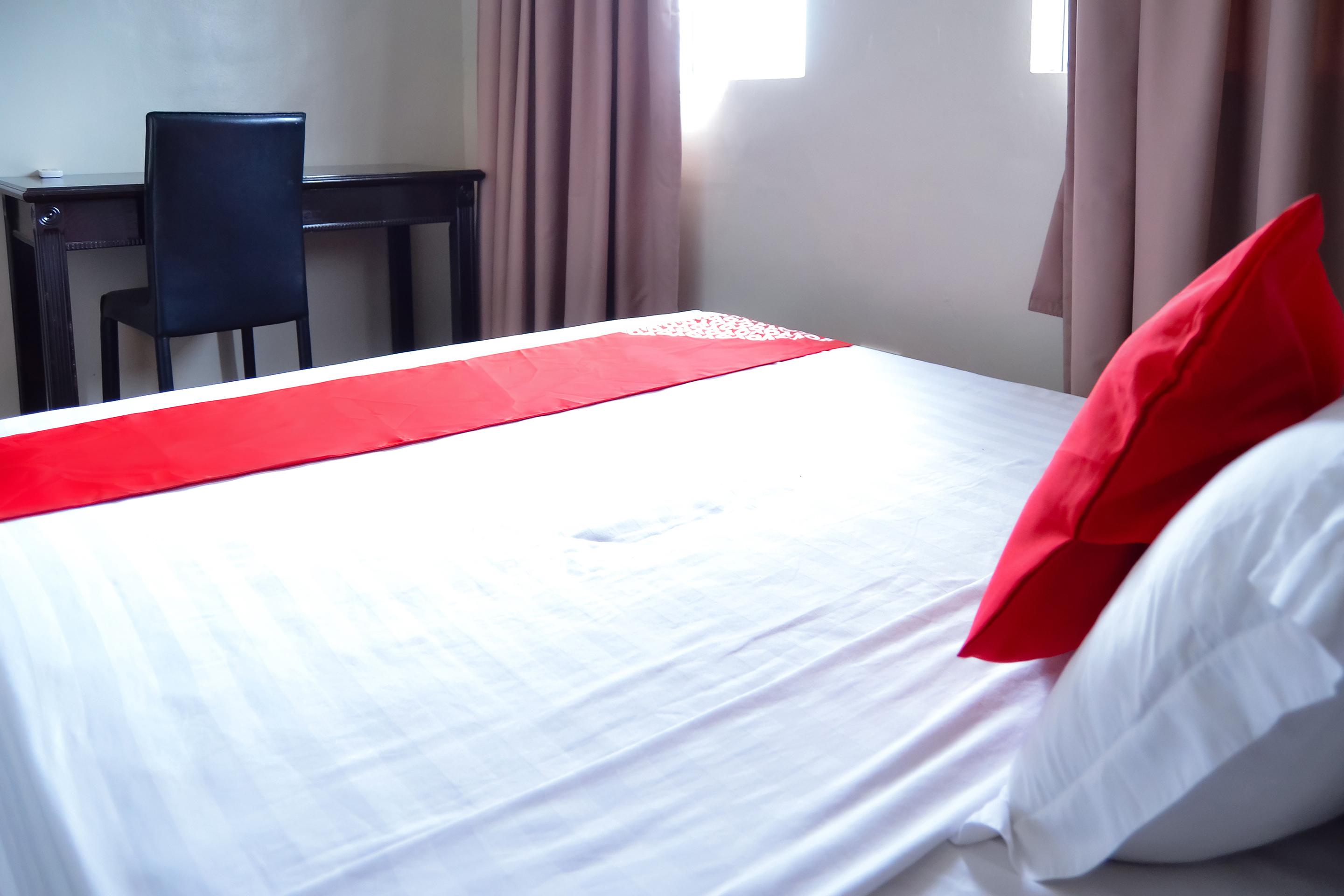 เรดดอร์ซ พลัส แอท โพรเจ็ก 6 เกซอนซิตี้ Hotel ภายนอก รูปภาพ