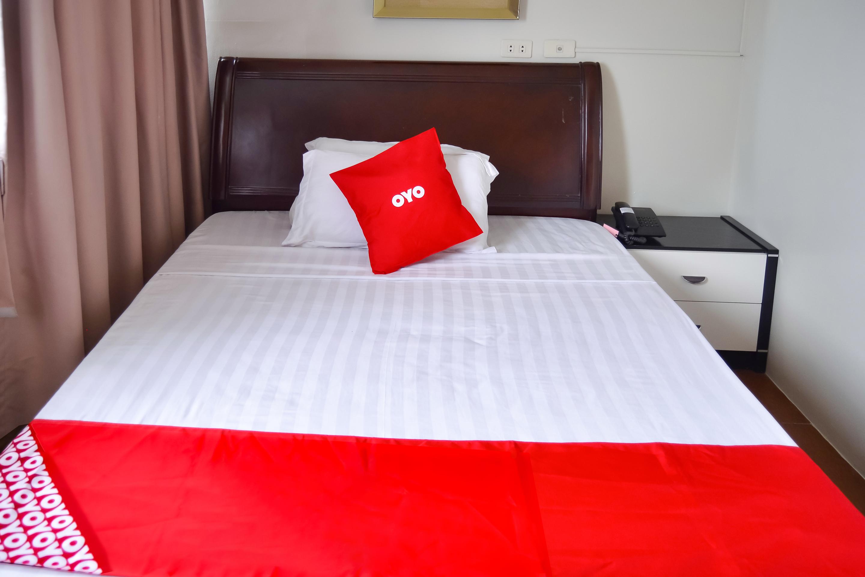 เรดดอร์ซ พลัส แอท โพรเจ็ก 6 เกซอนซิตี้ Hotel ภายนอก รูปภาพ