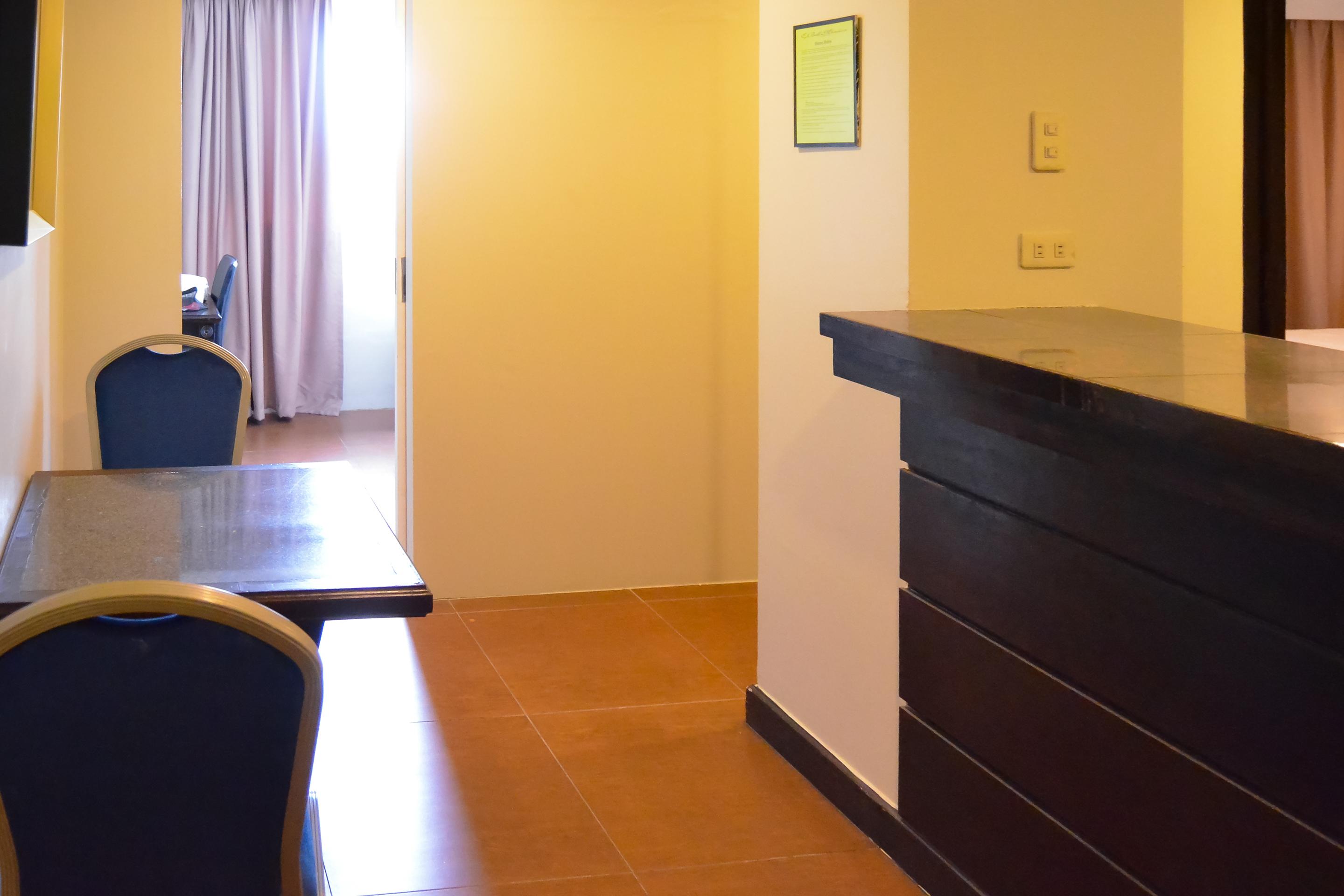 เรดดอร์ซ พลัส แอท โพรเจ็ก 6 เกซอนซิตี้ Hotel ภายนอก รูปภาพ