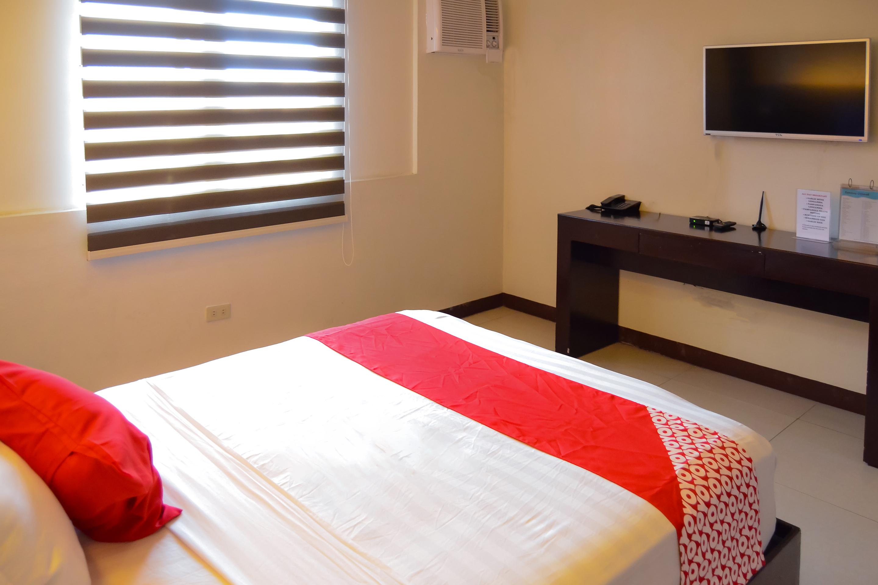เรดดอร์ซ พลัส แอท โพรเจ็ก 6 เกซอนซิตี้ Hotel ภายนอก รูปภาพ