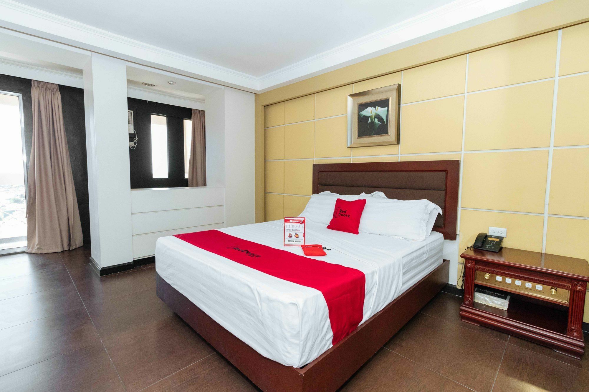 เรดดอร์ซ พลัส แอท โพรเจ็ก 6 เกซอนซิตี้ Hotel ภายนอก รูปภาพ