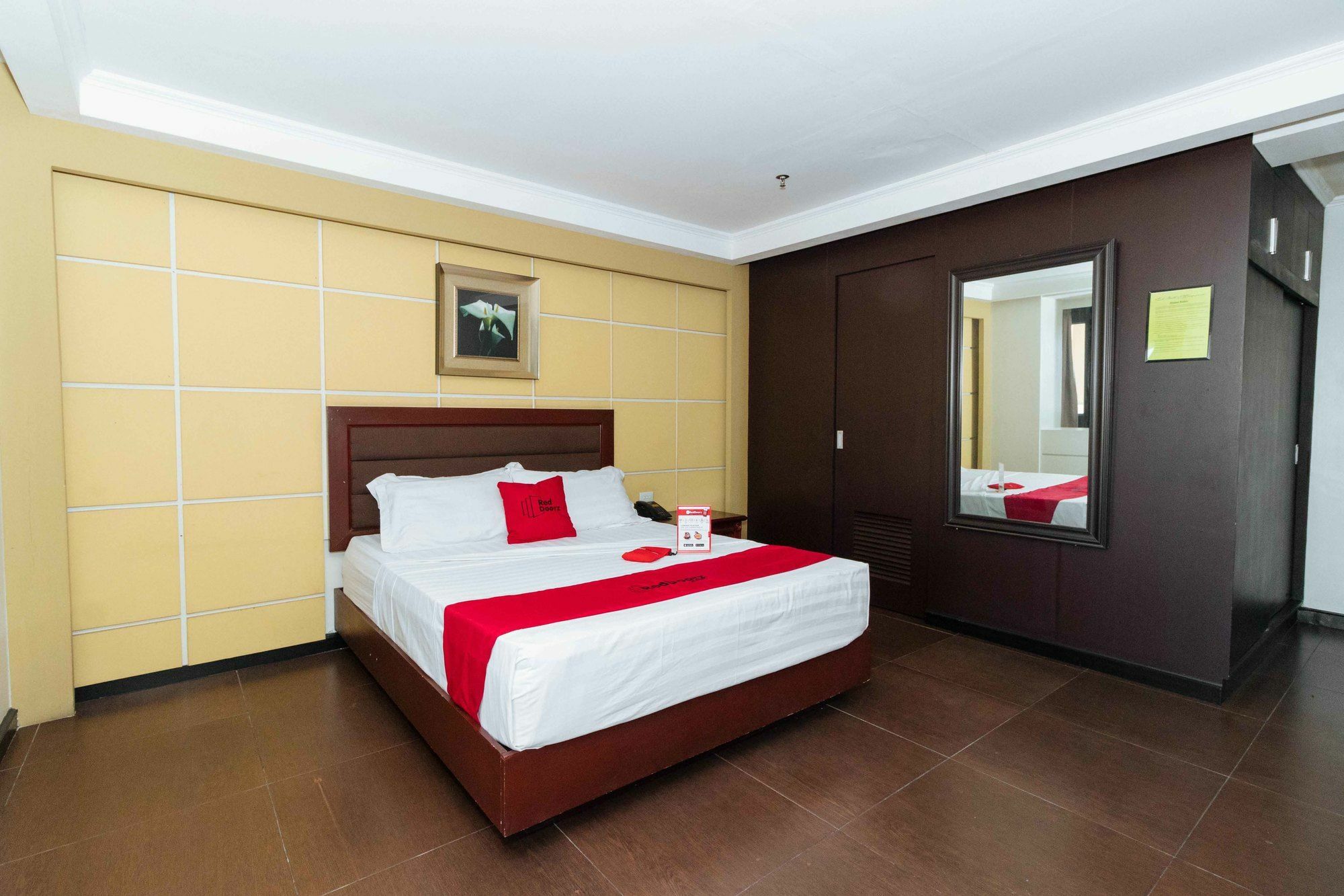 เรดดอร์ซ พลัส แอท โพรเจ็ก 6 เกซอนซิตี้ Hotel ภายนอก รูปภาพ