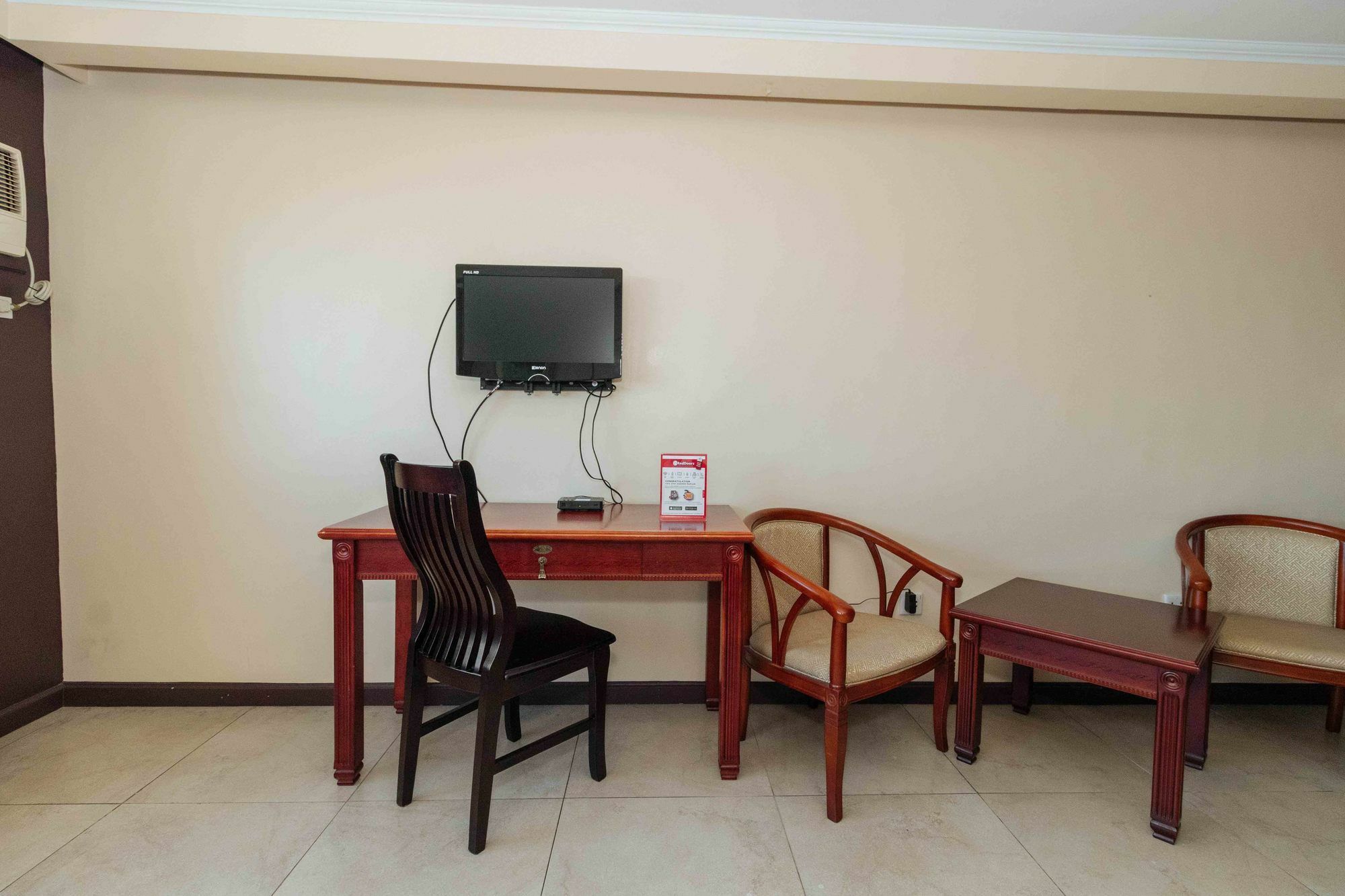 เรดดอร์ซ พลัส แอท โพรเจ็ก 6 เกซอนซิตี้ Hotel ภายนอก รูปภาพ
